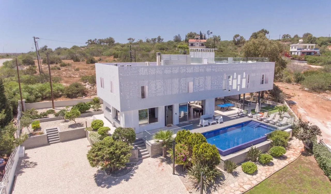 Chloe Luxury Villas Protaras 0*,