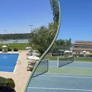  Villa Tennis And Country Club