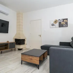 Maple Oak 102 , Larnaca Cyprus