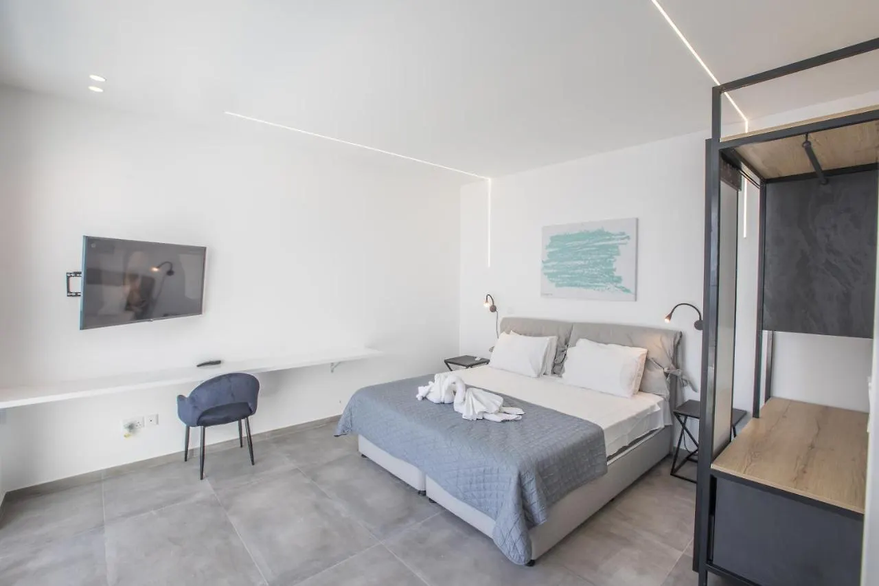 Chloe Luxury Villas プロタラス