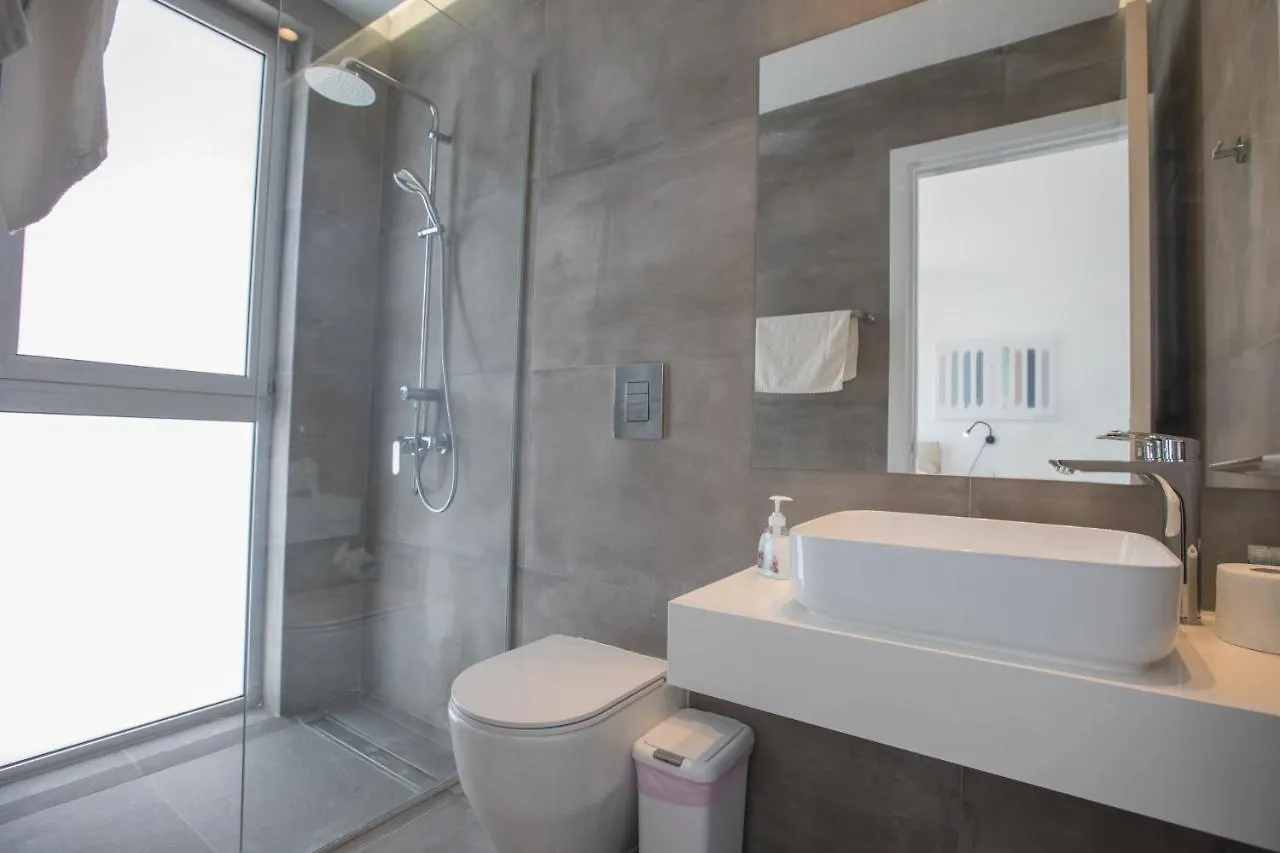 Chloe Luxury Villas プロタラス