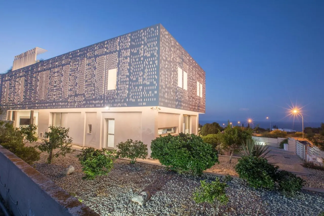 Chloe Luxury Villas プロタラス