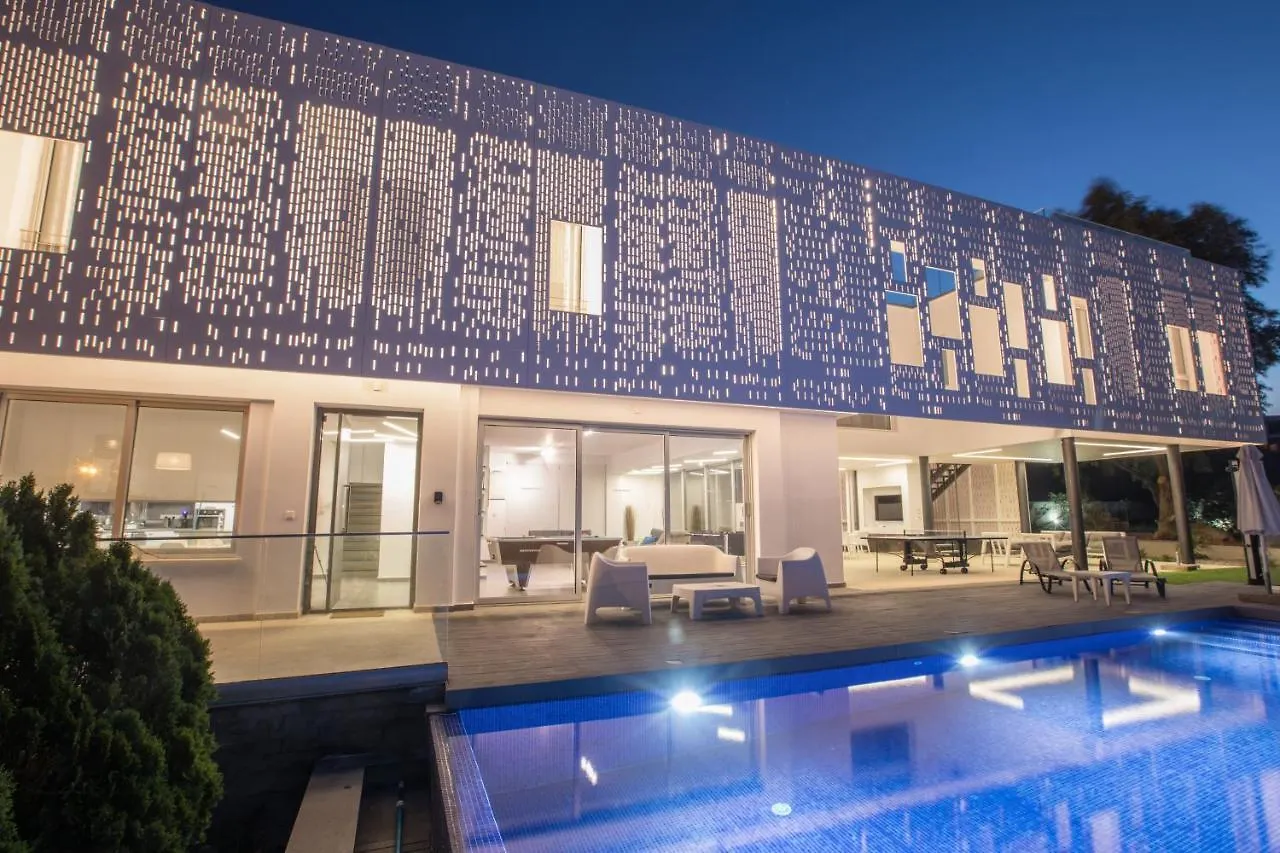 Chloe Luxury Villas プロタラス